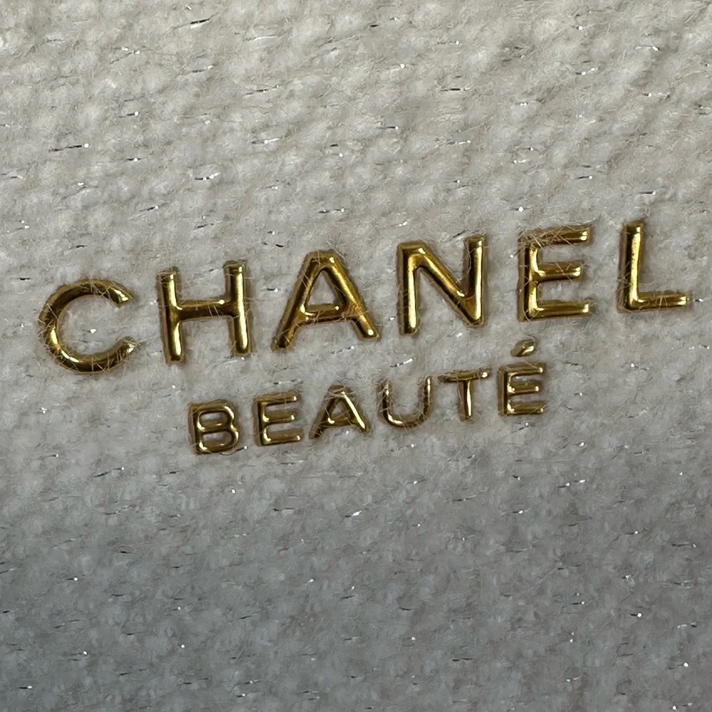 Chanel Beauty make up bag - Picture 2 of 11